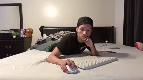 azell19 online show from February 14, 12:51 am