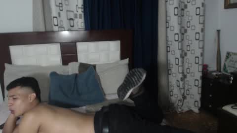 Aziel Pantoja online show from October 12, 1:43 am