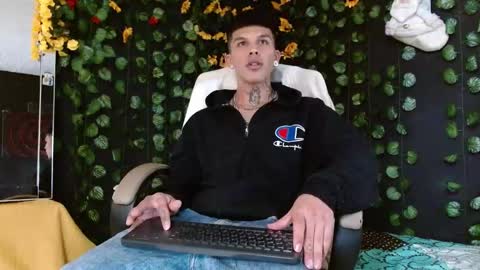 OF GxoXabs online show from December 18, 8:14 pm