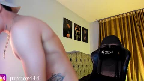 Junior       Independent Model online show from January 16, 4:59 am