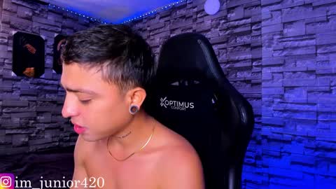 Junior       Independent Model online show from September 16, 2:29 pm