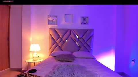 baby_noaht online show from June 20, 4:23 pm