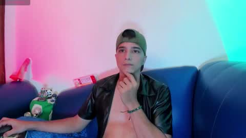 bad_boy_21_ online show from March 12, 11:45 pm