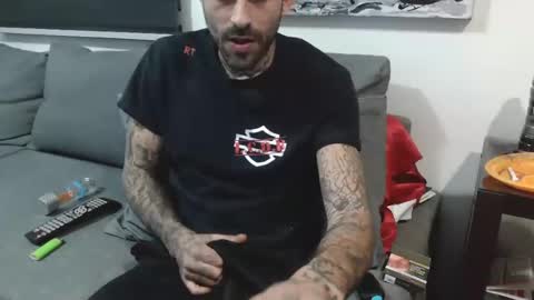 BadCouple  online show from February 5, 2:30 am