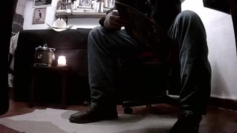 Mexican livin Off the Wall online show from April 17, 3:53 am