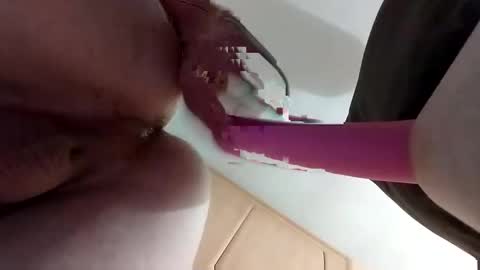 badmandirty3 online show from September 21, 3:39 am