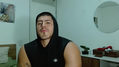 Snapshot of baltazardupont chatting on February 20, 2:40 am Andres -  online show from February 20, 2:40 am