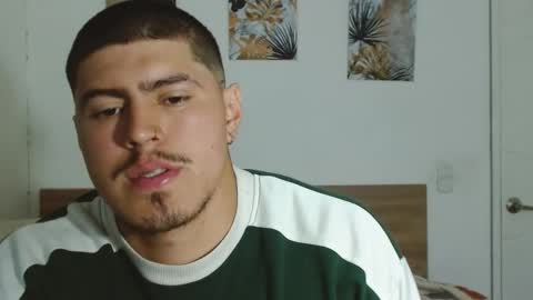 Snapshot of baltazardupont chatting on January 31, 1:02 pm Andres -  online show from January 31, 1:02 pm
