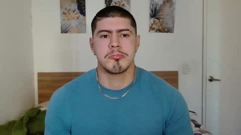 Snapshot of baltazardupont chatting on January 10, 12:58 pm Andres -  online show from January 10, 12:58 pm