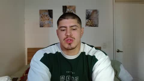 Snapshot of baltazardupont chatting on December 19, 12:34 pm Andres -  online show from December 19, 12:34 pm
