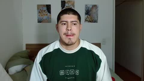 Snapshot of baltazardupont chatting on December 17, 12:00 pm Andres -  online show from December 17, 12:00 pm