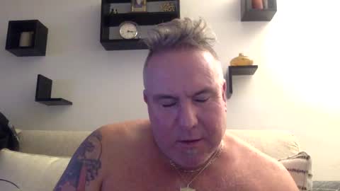 banana5289 online show from January 14, 8:15 pm