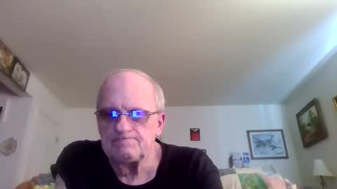 banana_hammock70 online show from April 10, 2:02 pm