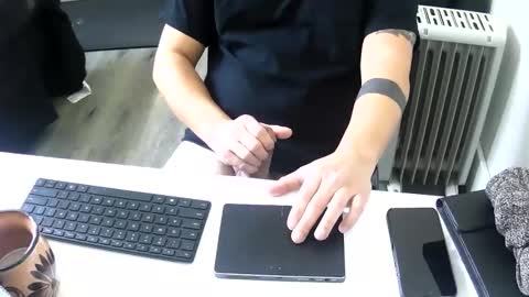 bardamu333333 online show from April 2, 10:17 pm