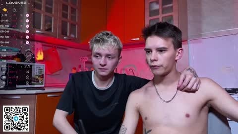 Fansly  Barney  and Kevin T  online show from December 3, 6:17 pm