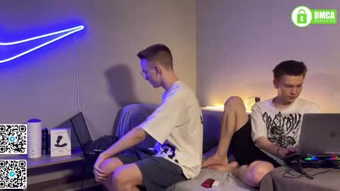 Fansly  Barney  and Kevin T  online show from March 12, 6:00 pm