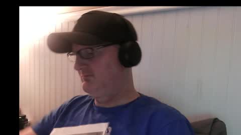 Snapshot of bartender_blue_eyes chatting on December 7, 8:11 am Bartender Blue online show from December 7, 8:11 am