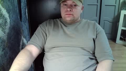 basi_look online show from February 20, 6:50 am