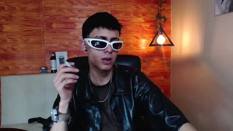 Snapshot of bastiaan_28 chatting on February 8, 3:30 am Bastian online show from February 8, 3:30 am