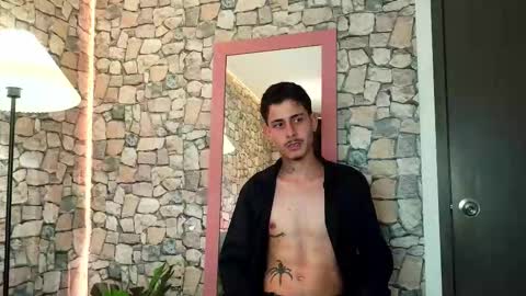 Snapshot of bastiaan_28 chatting on October 25, 5:42 am Bastian online show from October 25, 5:42 am