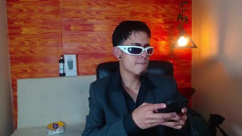 Snapshot of bastiaan_28 chatting on March 4, 3:00 am Bastian online show from March 4, 3:00 am