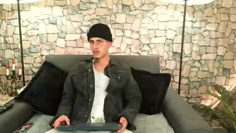 Snapshot of bastiaan_28 chatting on October 24, 5:31 am Bastian online show from October 24, 5:31 am