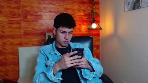 Snapshot of bastiaan_28 chatting on February 1, 3:08 am Bastian online show from February 1, 3:08 am