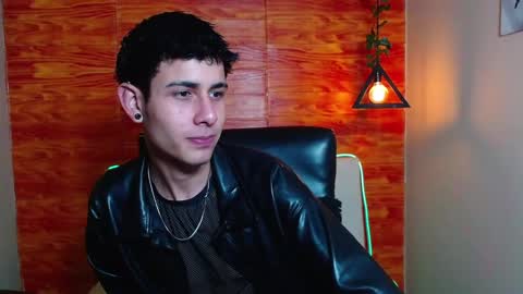 Snapshot of bastiaan_28 chatting on January 22, 4:02 am Bastian online show from January 22, 4:02 am