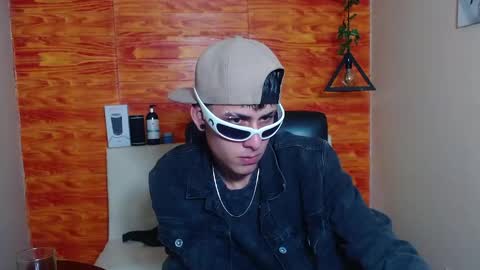 Snapshot of bastiaan_28 chatting on February 6, 12:54 am Bastian online show from February 6, 12:54 am