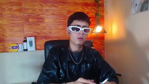 Snapshot of bastiaan_28 chatting on February 13, 3:07 am Bastian online show from February 13, 3:07 am