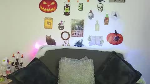 Snapshot of bastiaan_28 chatting on October 21, 4:59 am Bastian online show from October 21, 4:59 am