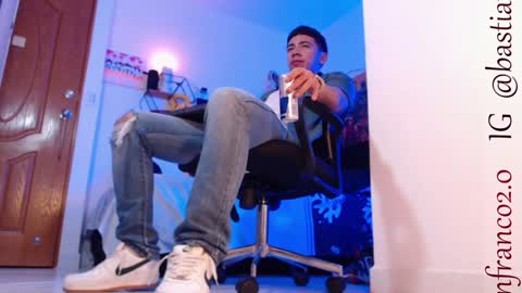 Bastian Independent Model online show from December 21, 5:36 am