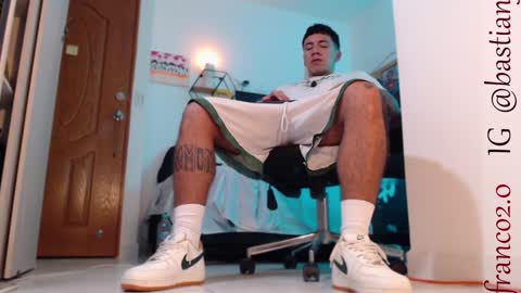 Bastian Independent Model online show from December 19, 4:34 am