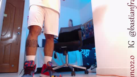 Bastian Independent Model online show from December 22, 12:39 am