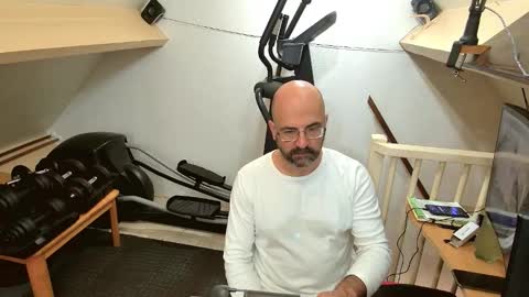 Snapshot of bazzz_8 chatting on October 5, 4:55 pm bazzz_8 online show from October 5, 4:55 pm