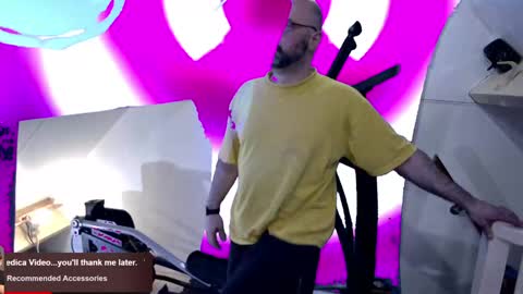 Snapshot of bazzz_8 chatting on February 6, 6:35 pm bazzz_8 online show from February 6, 6:35 pm