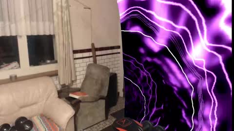 Snapshot of bazzz_8 chatting on December 3, 6:17 pm bazzz_8 online show from December 3, 6:17 pm