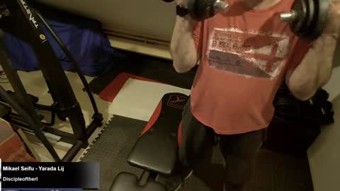 Snapshot of bazzz_8 chatting on January 18, 6:53 pm bazzz_8 online show from January 18, 6:53 pm