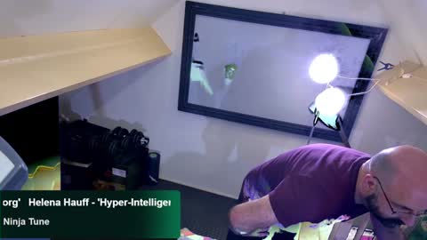 Snapshot of bazzz_8 chatting on January 26, 6:06 pm bazzz_8 online show from January 26, 6:06 pm