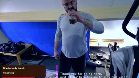 Snapshot of bazzz_8 chatting on March 1, 6:11 pm bazzz_8 online show from March 1, 6:11 pm