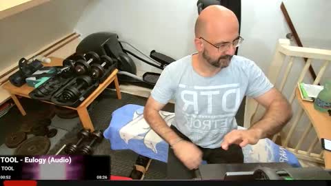 Snapshot of bazzz_8 chatting on October 2, 5:06 pm bazzz_8 online show from October 2, 5:06 pm