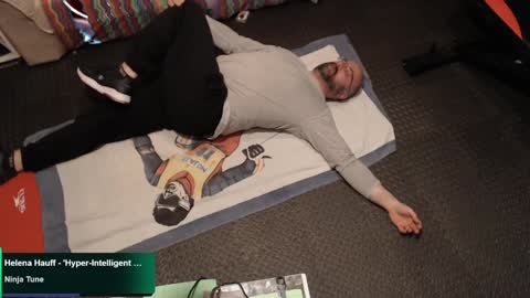 Snapshot of bazzz_8 chatting on December 18, 7:30 pm bazzz_8 online show from December 18, 7:30 pm