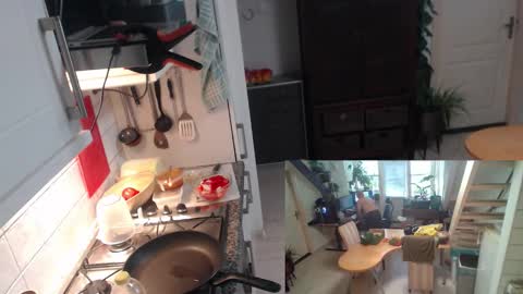 Snapshot of bazzz_8 chatting on October 22, 3:05 pm bazzz_8 online show from October 22, 3:05 pm