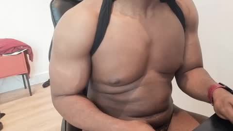 bbcthomas123112 online show from April 1, 3:20 pm