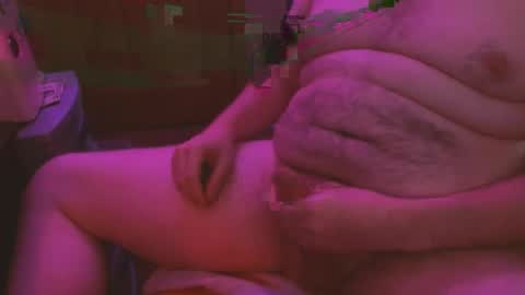 Snapshot of bear0127 chatting on October 4, 3:00 am bear0127 online show from October 4, 3:00 am