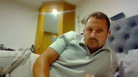 bearboudior online show from June 29, 1:44 pm