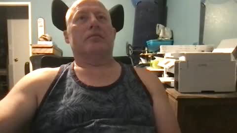 beckster online show from June 6, 8:42 am