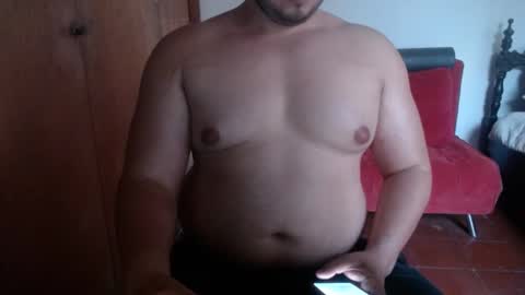 Snapshot of beefypecs_10 chatting on March 11, 10:42 pm Criss2fer online show from March 11, 10:42 pm