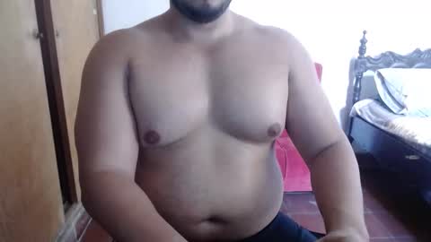 Snapshot of beefypecs_10 chatting on January 27, 9:11 pm Criss2fer online show from January 27, 9:11 pm