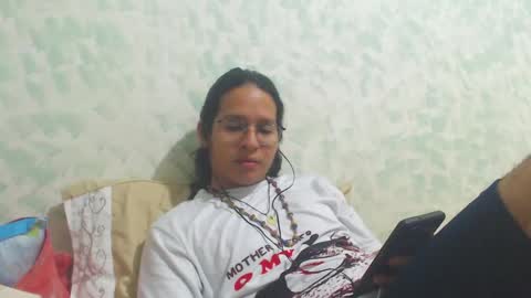 Snapshot of beentage chatting on December 20, 5:14 am Alex online show from December 20, 5:14 am